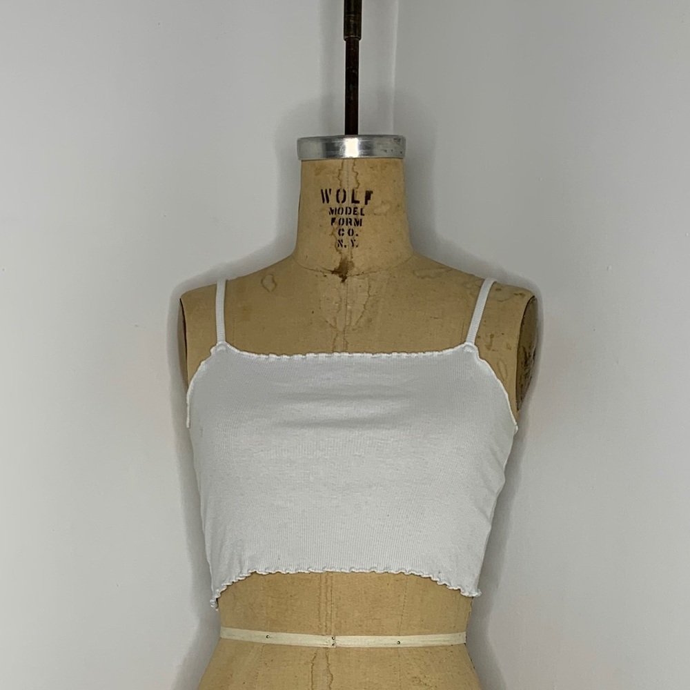 tank top/ crop top